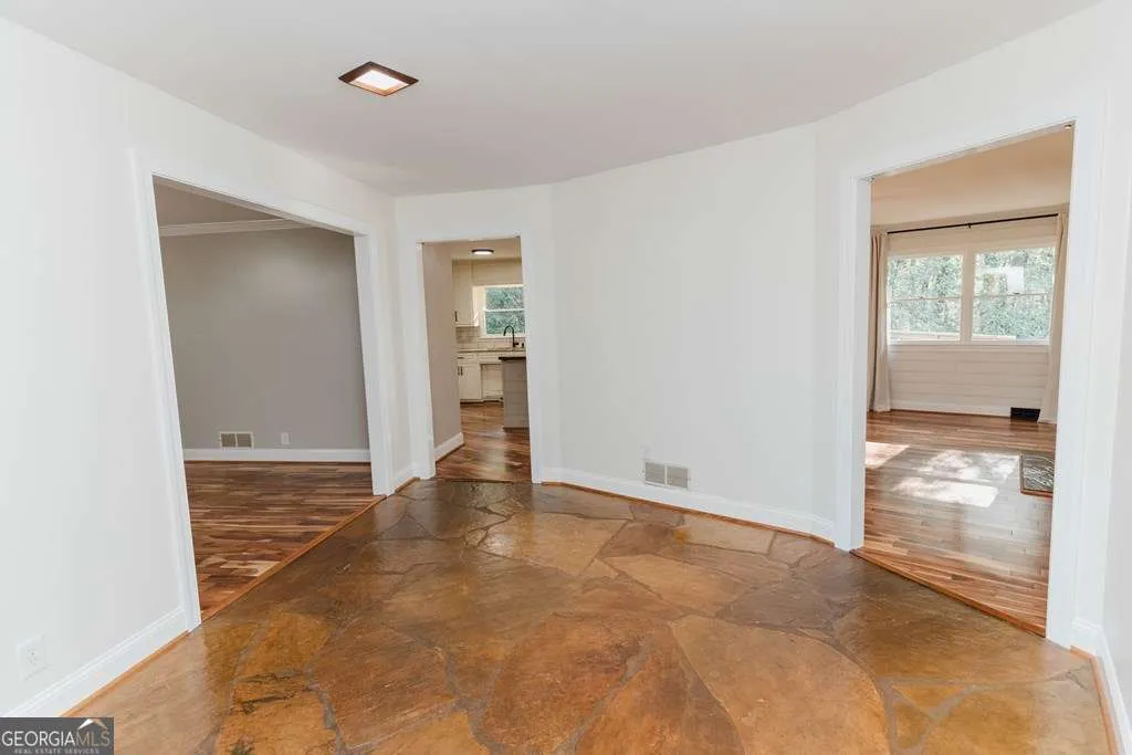 190 Fairlawn Dr — photo 21 of 103