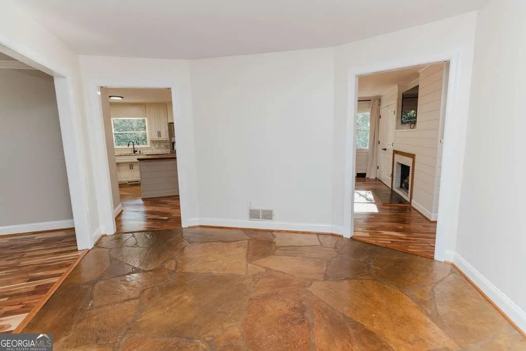 190 Fairlawn Dr — photo 20 of 103