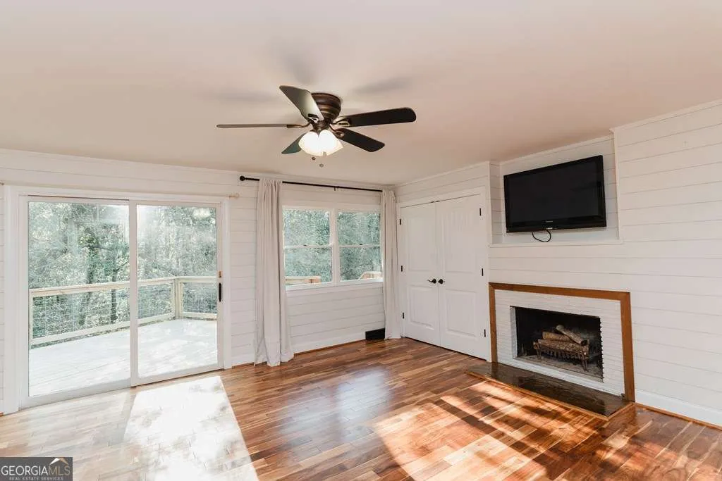 190 Fairlawn Dr — photo 23 of 103