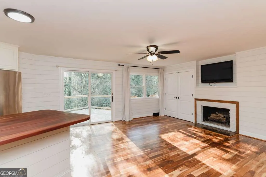 190 Fairlawn Dr — photo 24 of 103