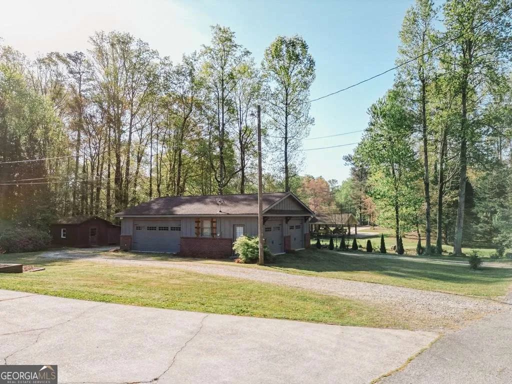 190 Fairlawn Dr — photo 11 of 103