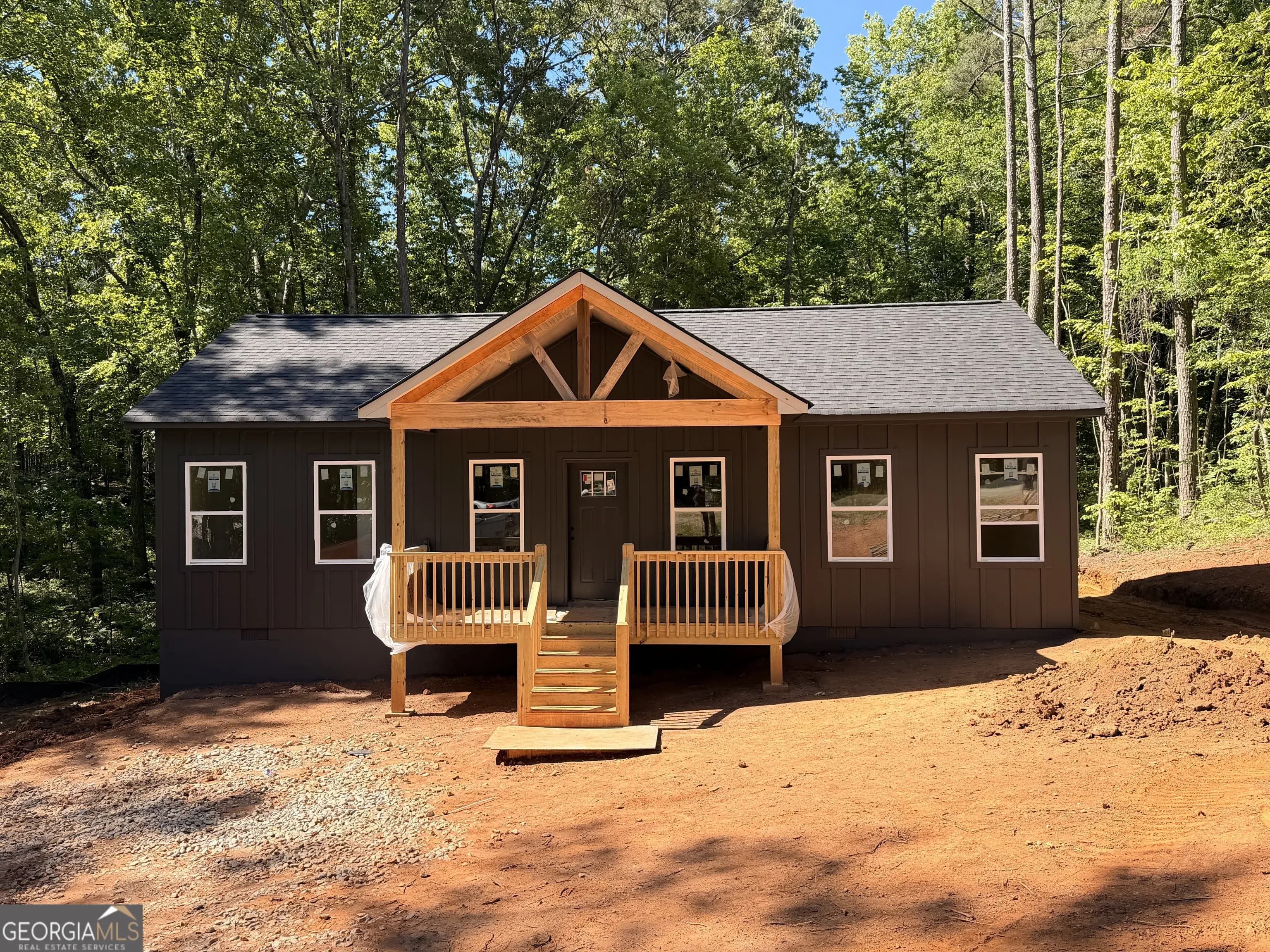 667 Cherokee Ln, Buchanan