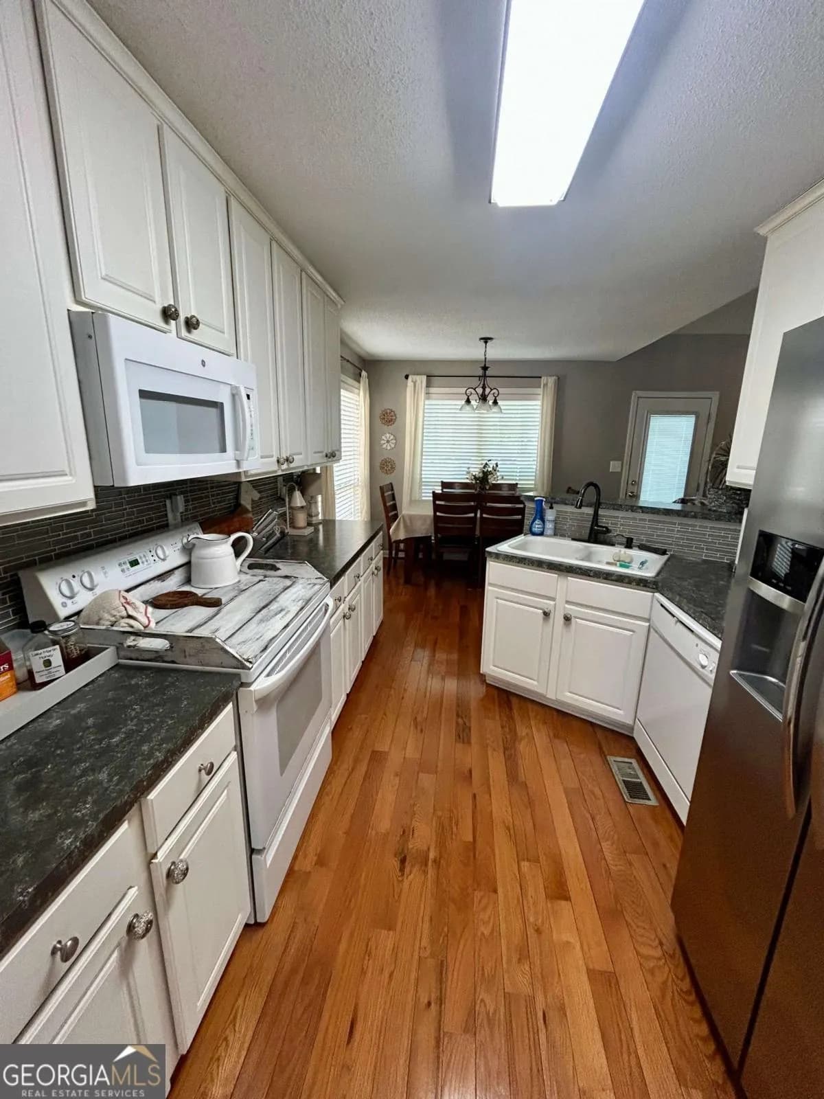 6728 Oakhurst Ct — photo 5 of 45