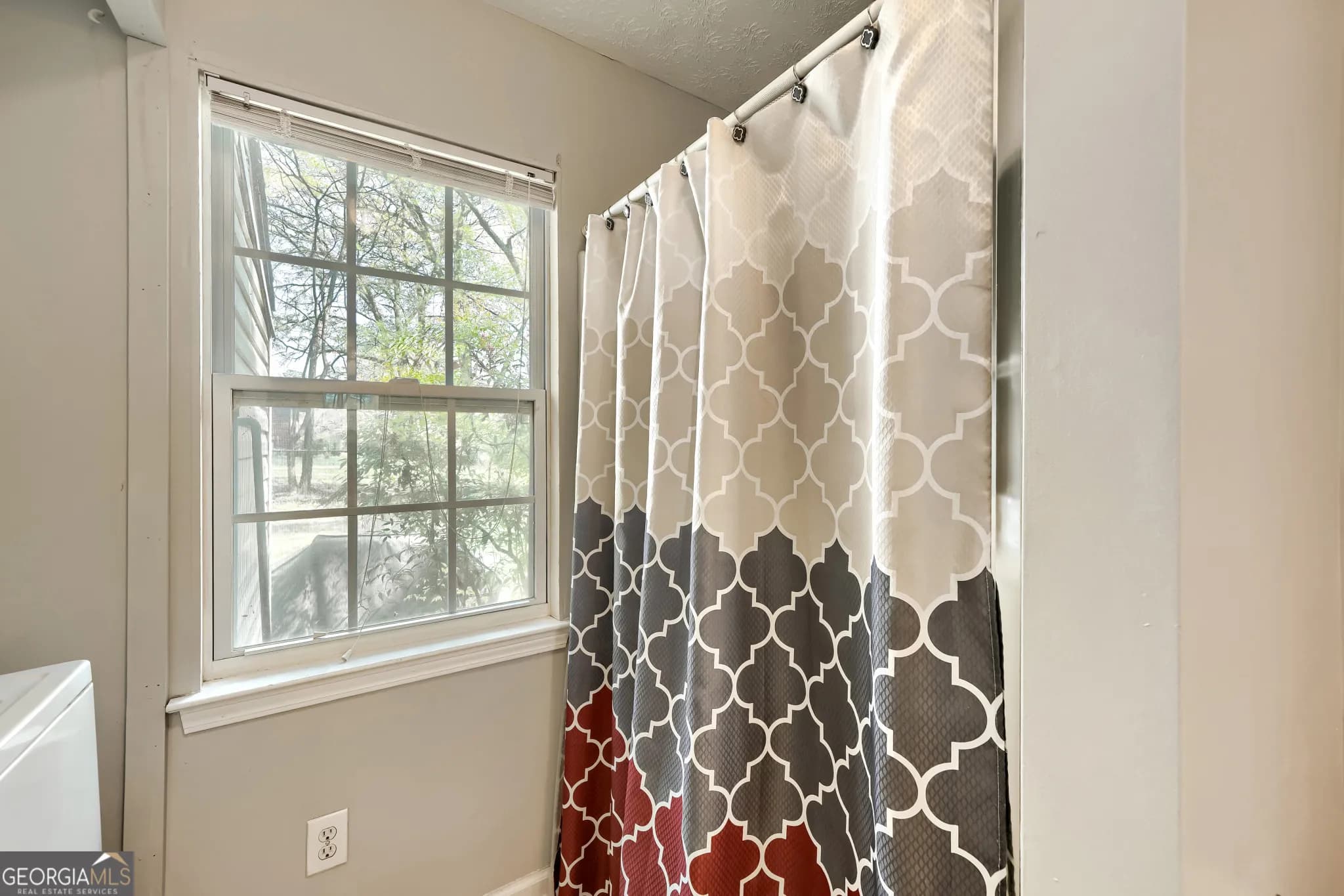 8504 Meadowbrook Dr — photo 15 of 29