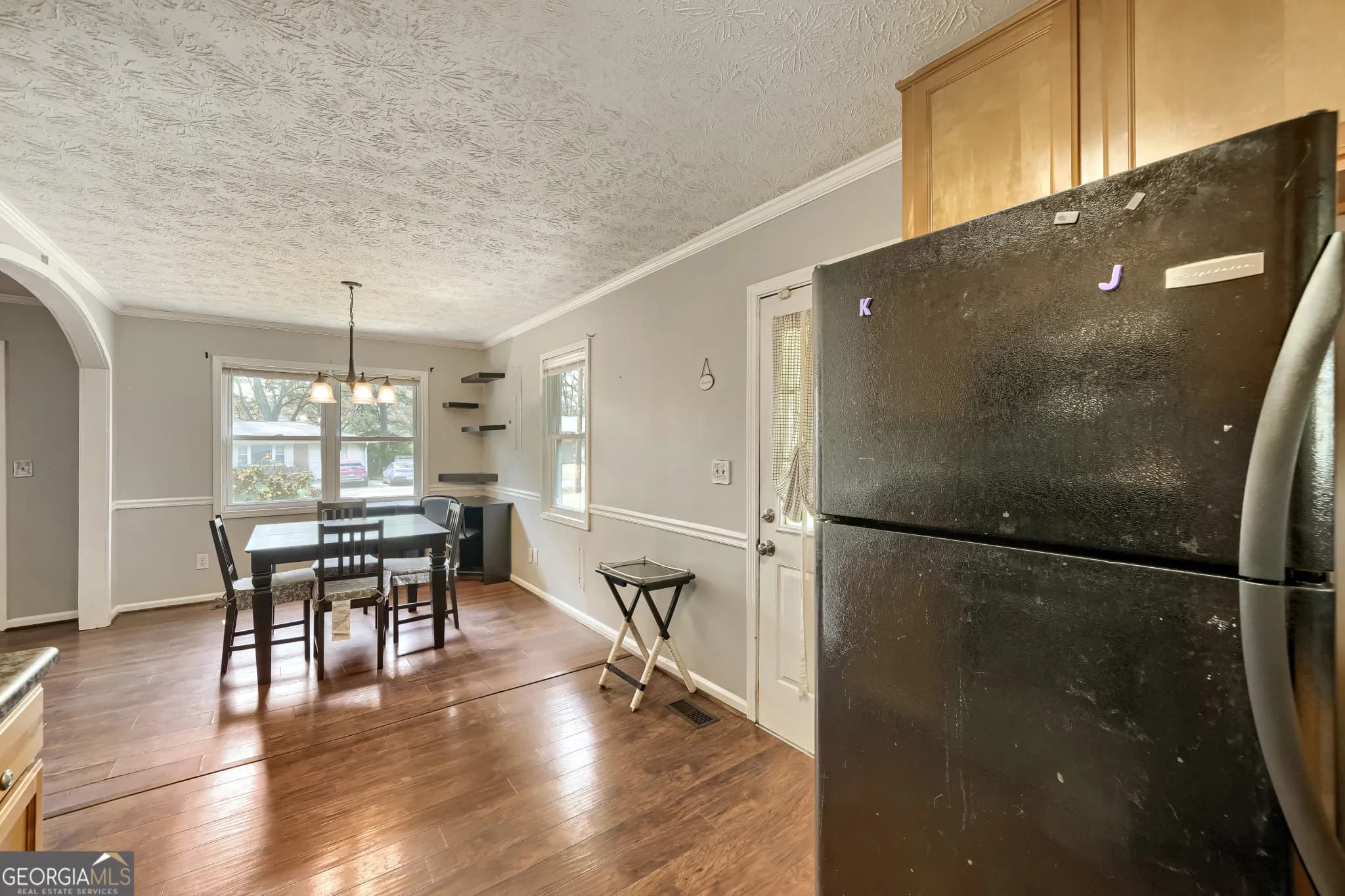 8504 Meadowbrook Dr — photo 3 of 29