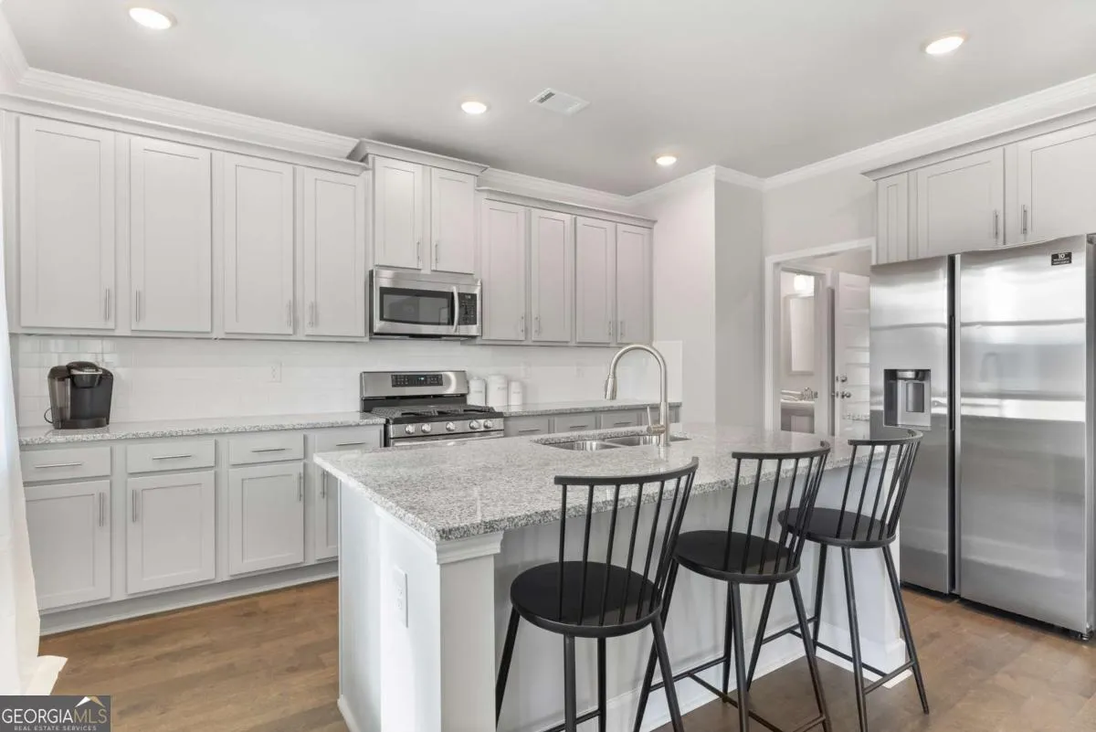 2260 Highridge Pt — photo 8 of 38