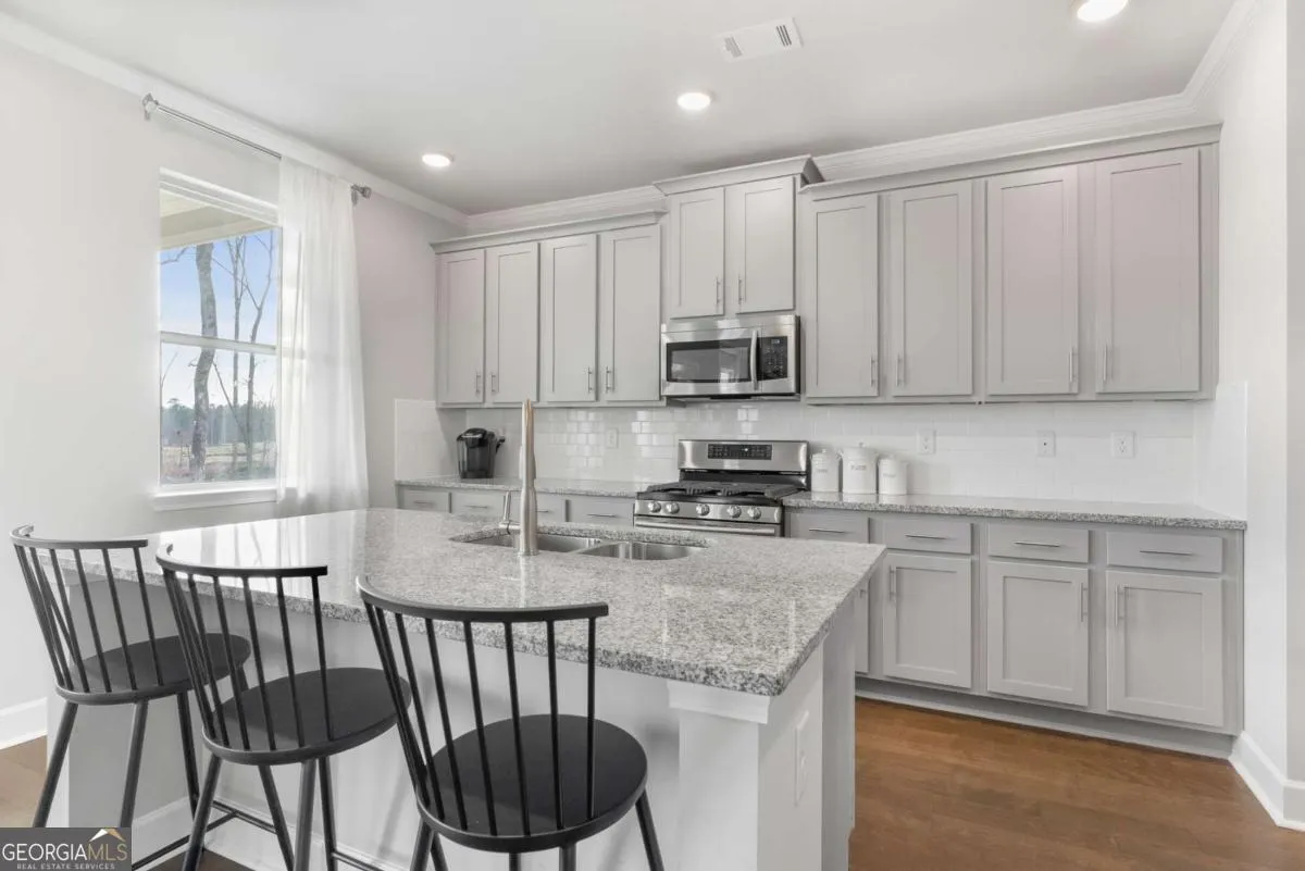 2260 Highridge Pt — photo 7 of 38