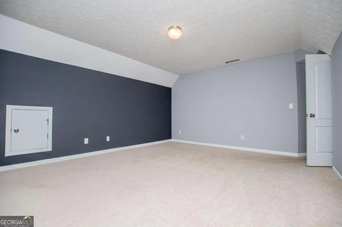 728 Sycamore Dr — photo 23 of 44