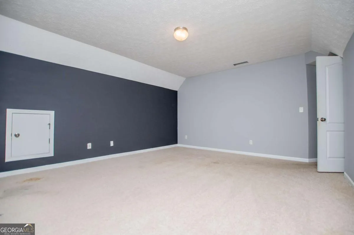 728 Sycamore Dr — photo 19 of 44