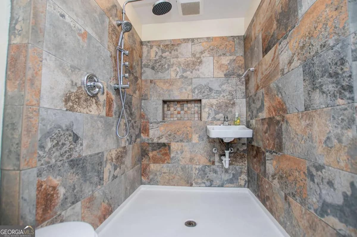 728 Sycamore Dr — photo 44 of 44