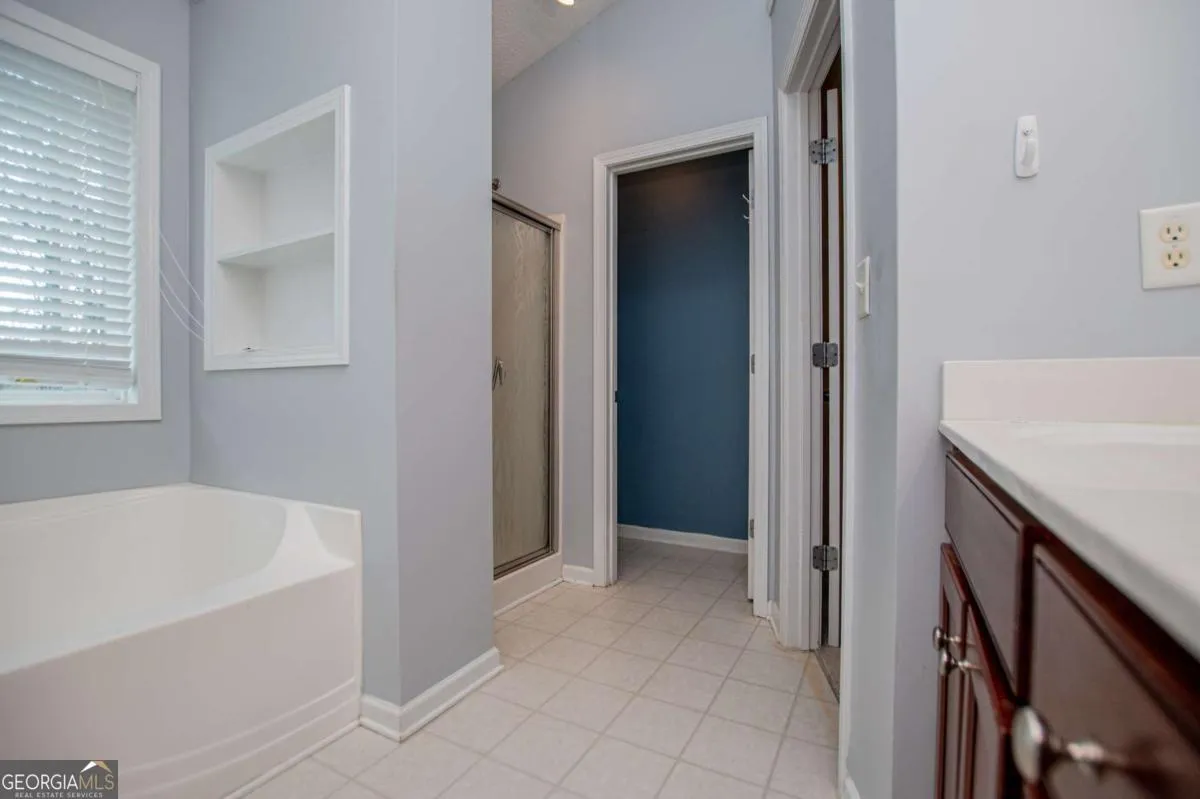 728 Sycamore Dr — photo 15 of 44