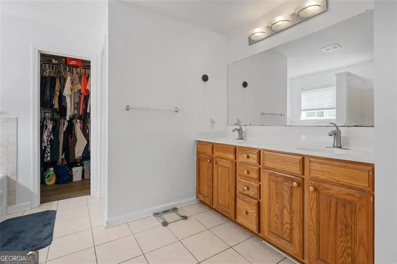 1657 Bradmere Ln — photo 11 of 36