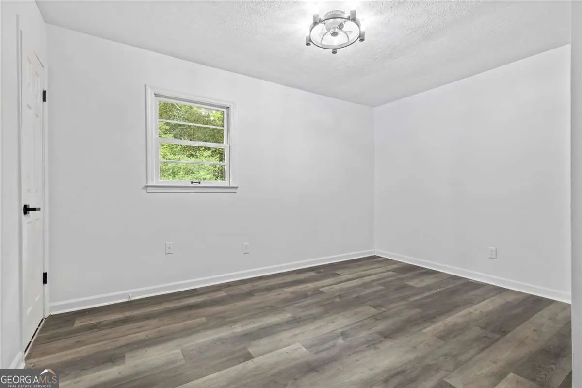 3570 Briar Dr — photo 9 of 27