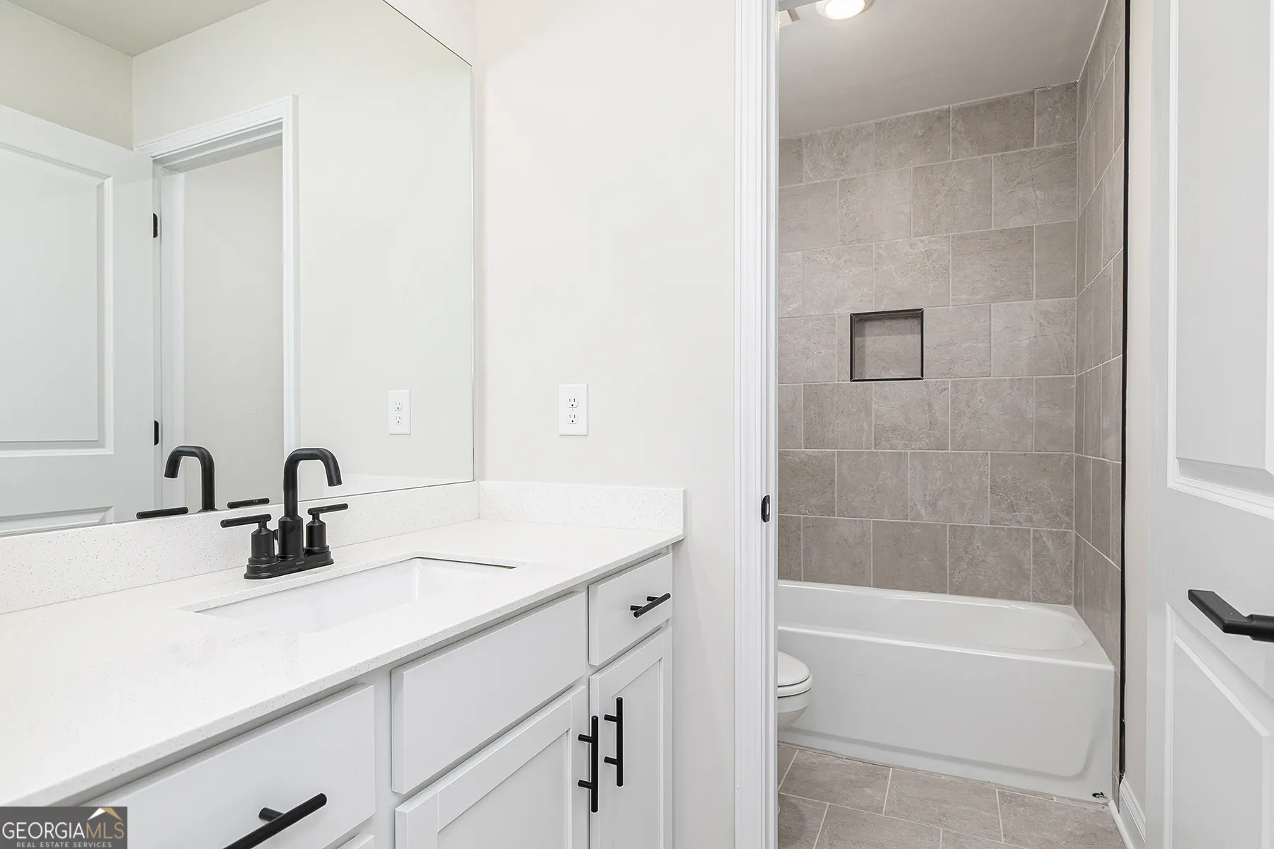 500 Cantrell Dr — photo 5 of 8