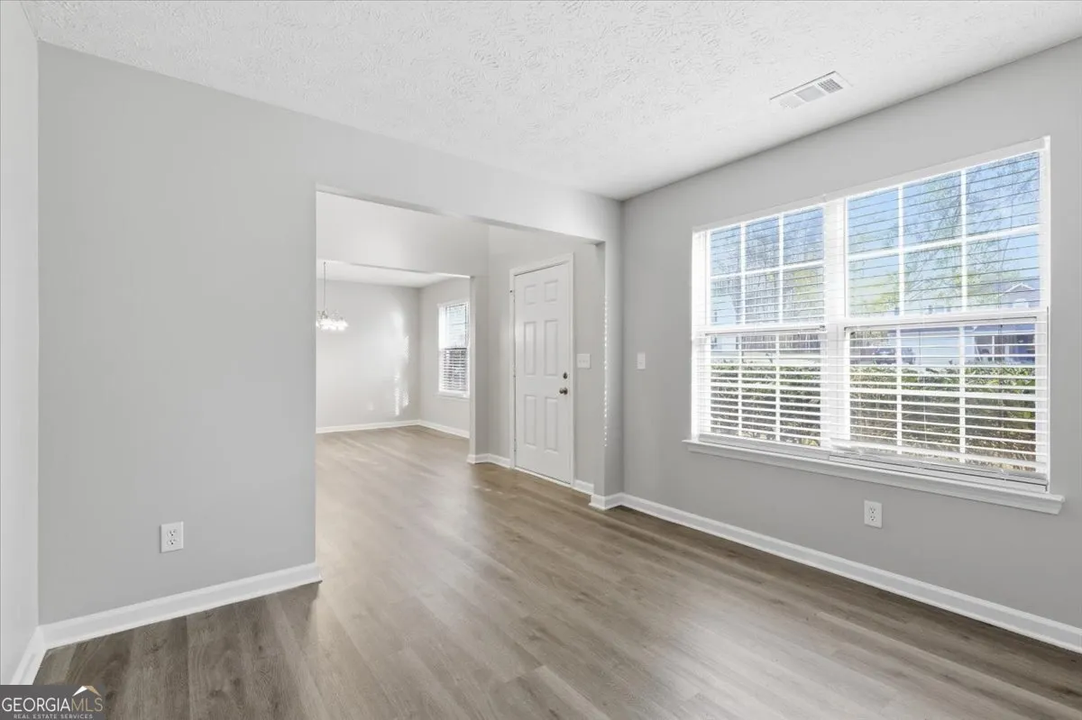 111 Crestbend Ln — photo 29 of 34