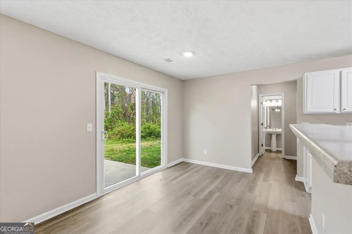 111 Crestbend Ln — photo 4 of 34