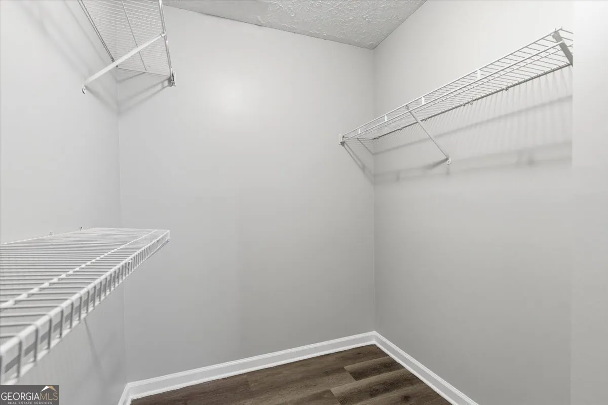 111 Crestbend Ln — photo 16 of 34