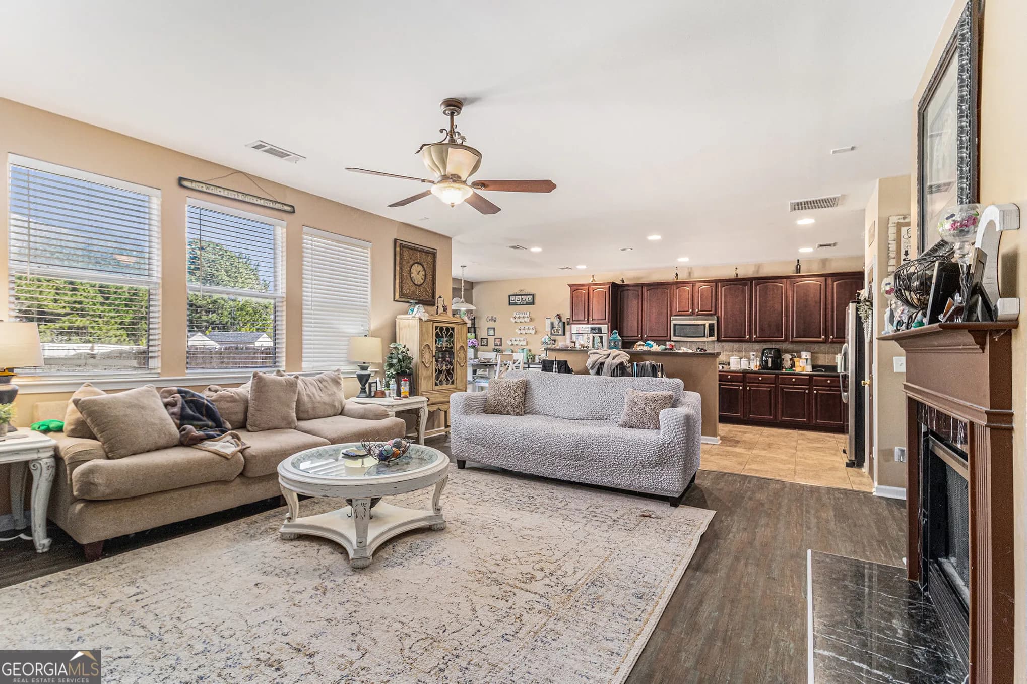 93 Branch Valley Dr — photo 3 of 29