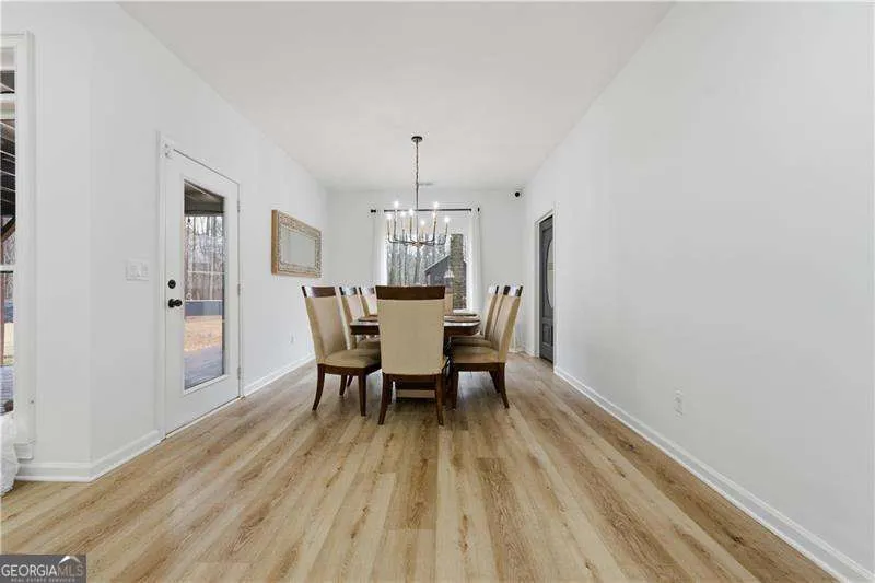 635 Colbert Rd — photo 12 of 64
