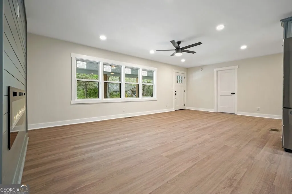 117 Chester Harris Dr — photo 5 of 34