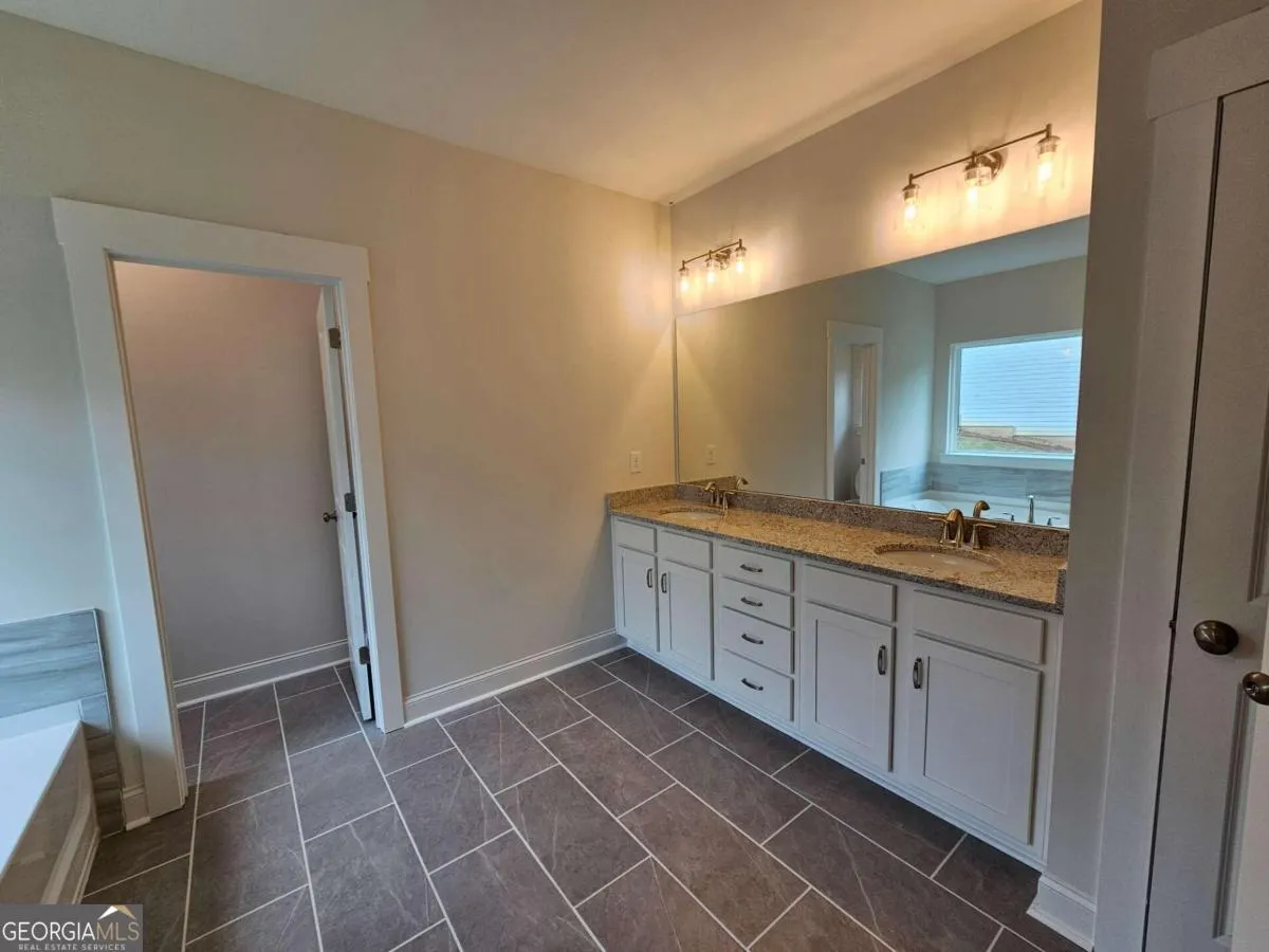 497 Principal Meridian Dr — photo 3 of 14