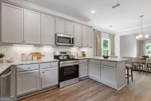 321 Shoals Trl — photo 3 of 10