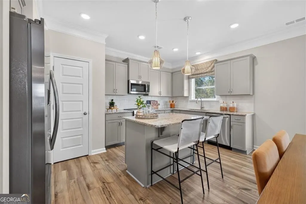 301 Oakmont Dr — photo 40 of 42