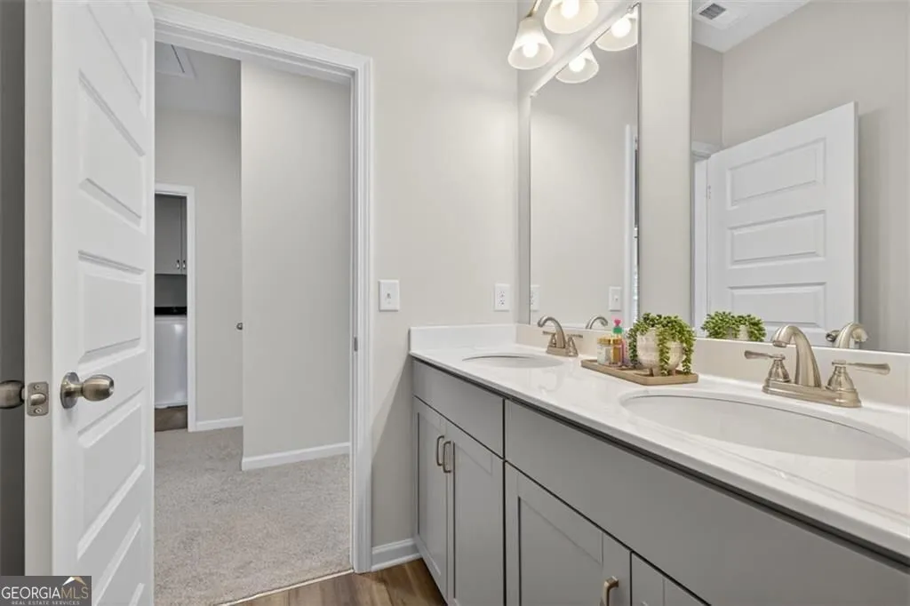 301 Oakmont Dr — photo 20 of 42