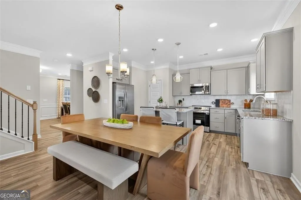 301 Oakmont Dr — photo 41 of 42