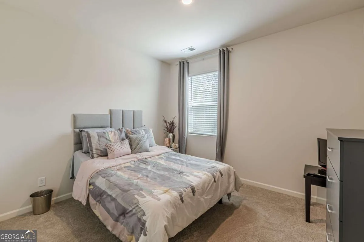 545 Sienna Blf — photo 11 of 40