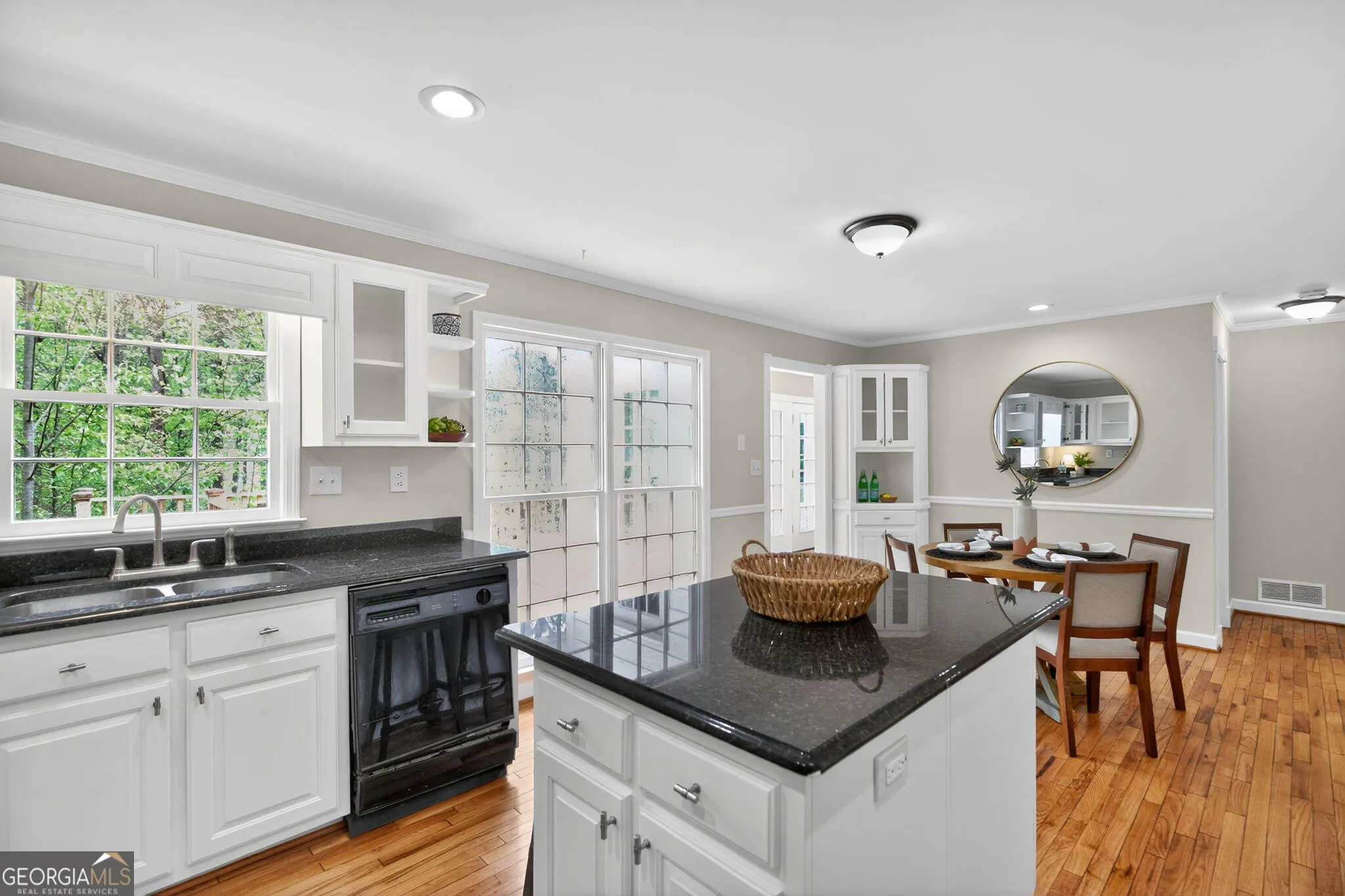 4901 Tree Tops Dr — photo 11 of 17