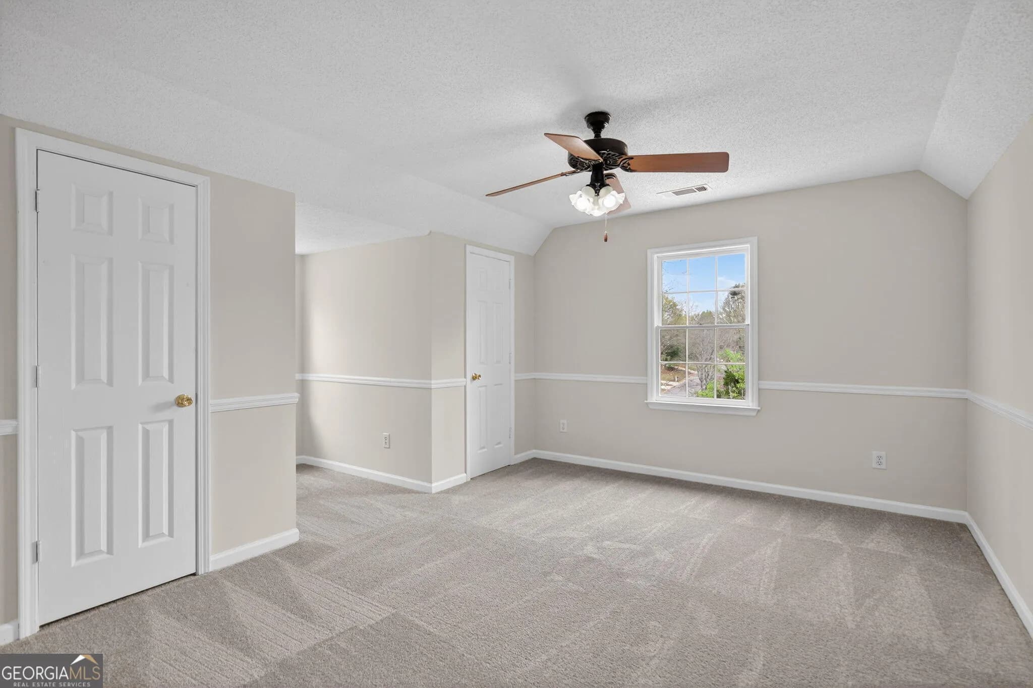 4901 Tree Tops Dr — photo 5 of 17