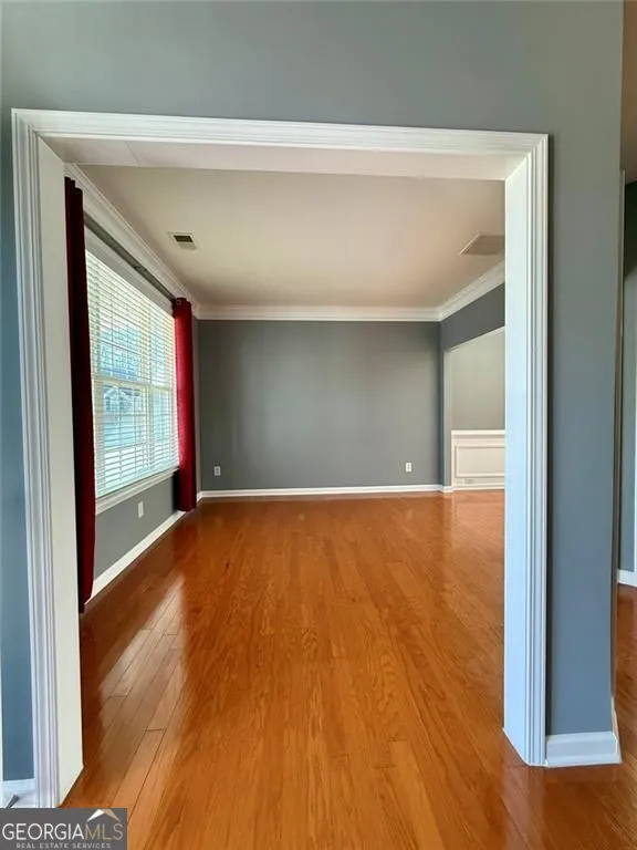 1009 S Creek Dr — photo 3 of 61