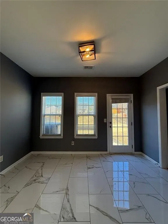 1009 S Creek Dr — photo 19 of 61