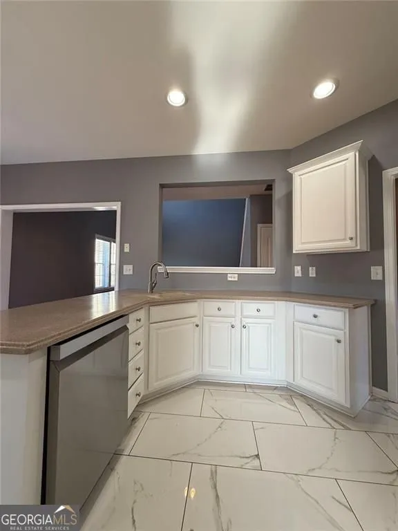 1009 S Creek Dr — photo 18 of 61