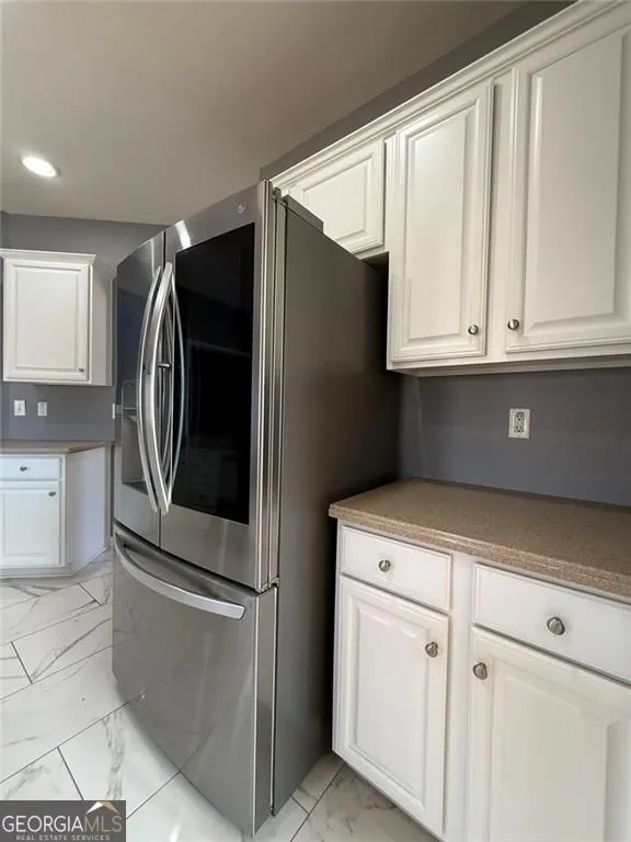 1009 S Creek Dr — photo 15 of 61