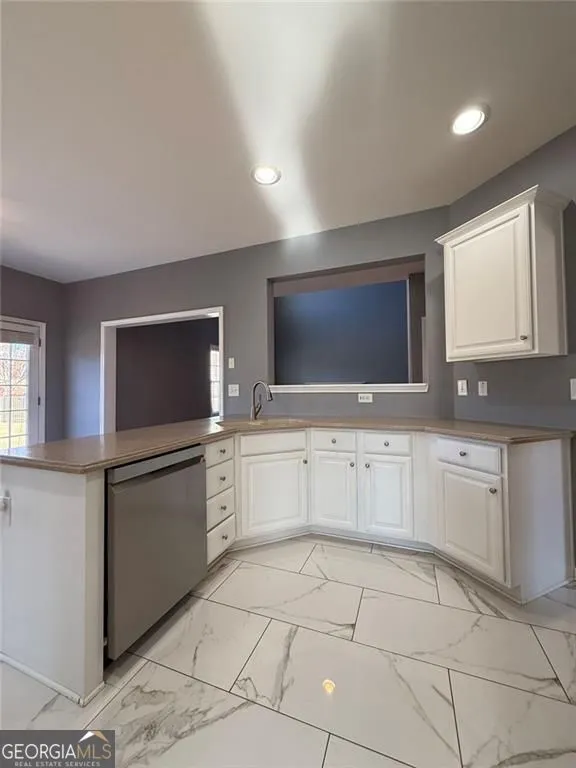 1009 S Creek Dr — photo 16 of 61