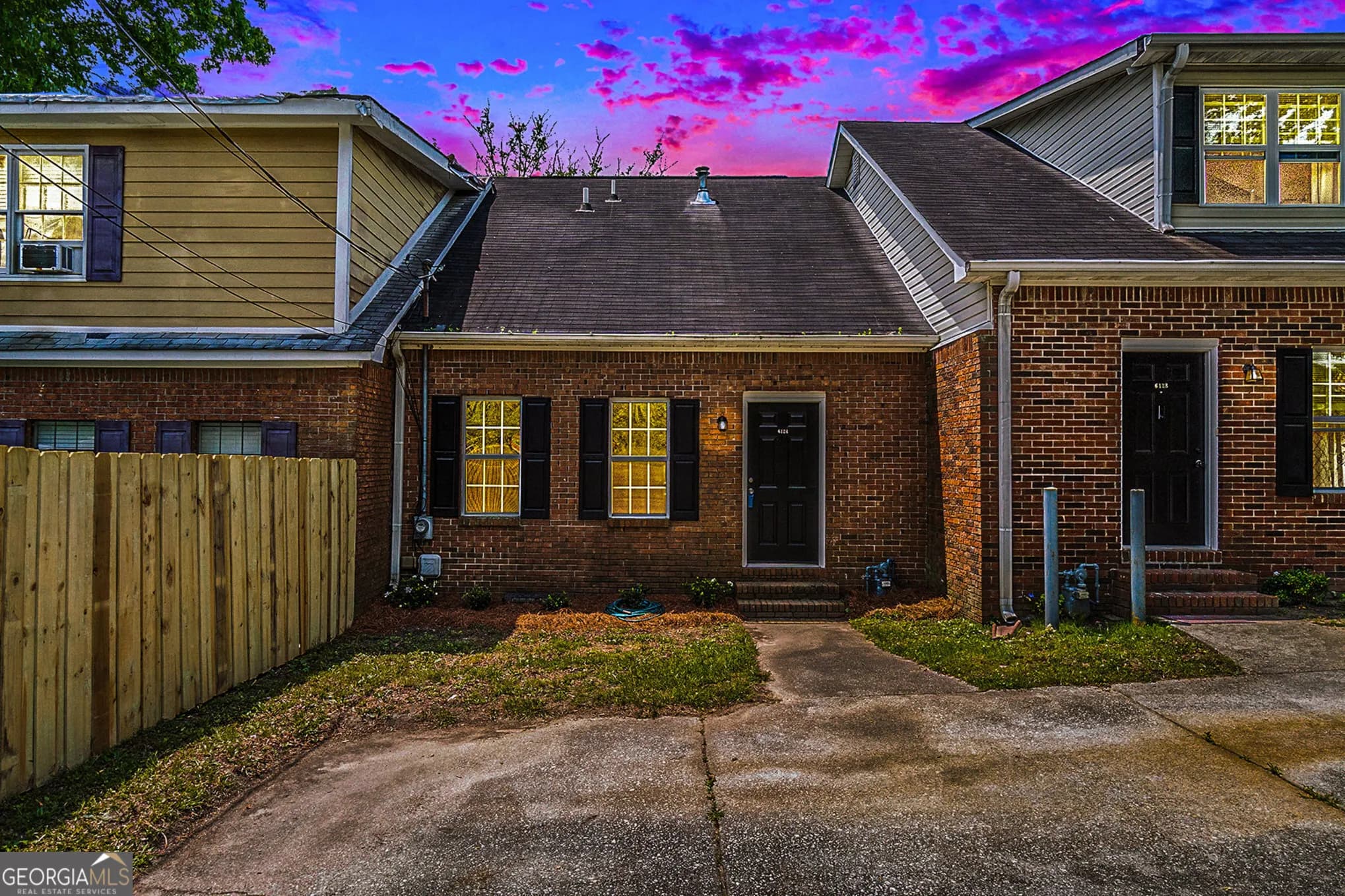6124 Dorsett St — photo 4 of 12