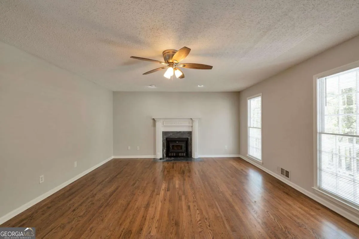 252 Amber Way — photo 36 of 40