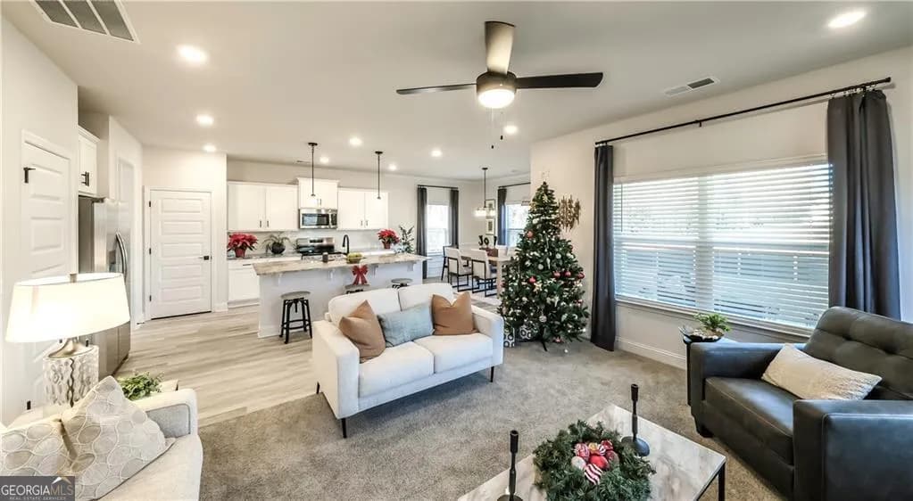 213 Laney Dr — photo 4 of 38