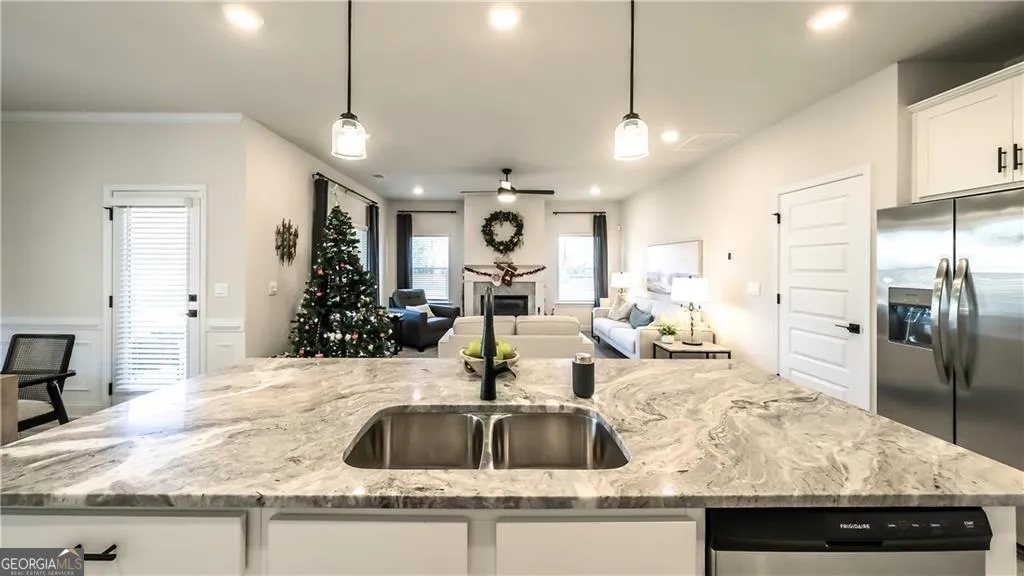 213 Laney Dr — photo 34 of 38