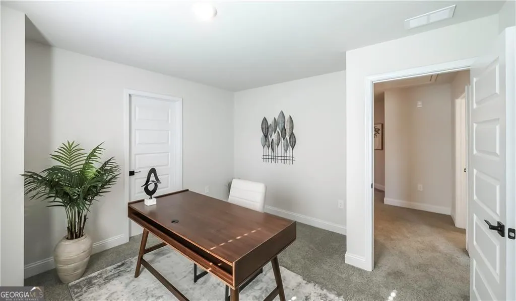 213 Laney Dr — photo 11 of 38