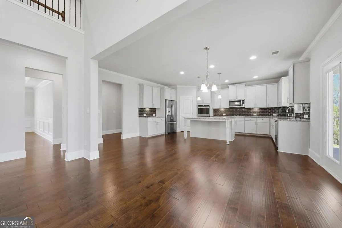 3208 Garden Hill Ln — photo 10 of 54
