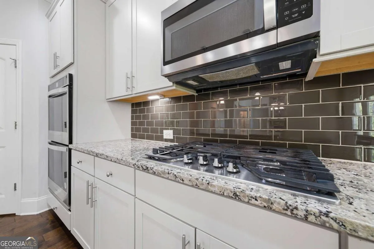 3208 Garden Hill Ln — photo 16 of 54
