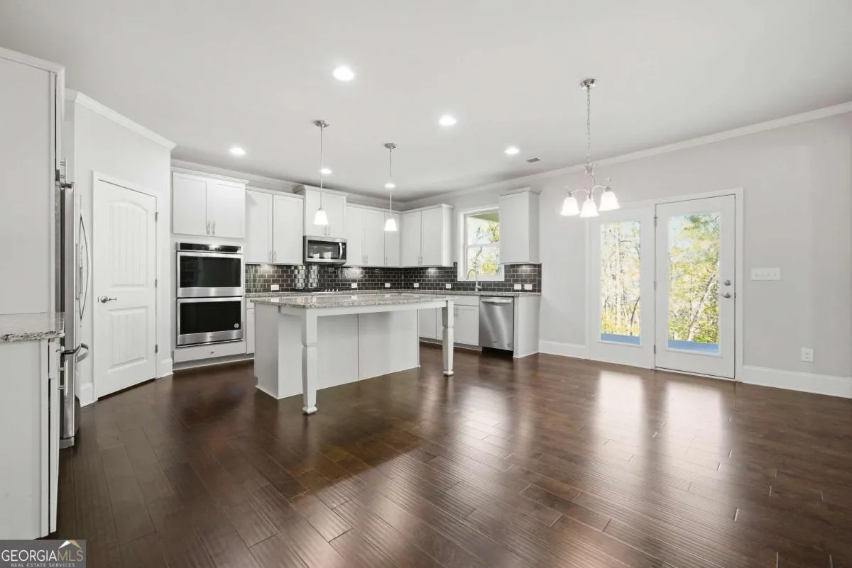 3208 Garden Hill Ln — photo 11 of 54