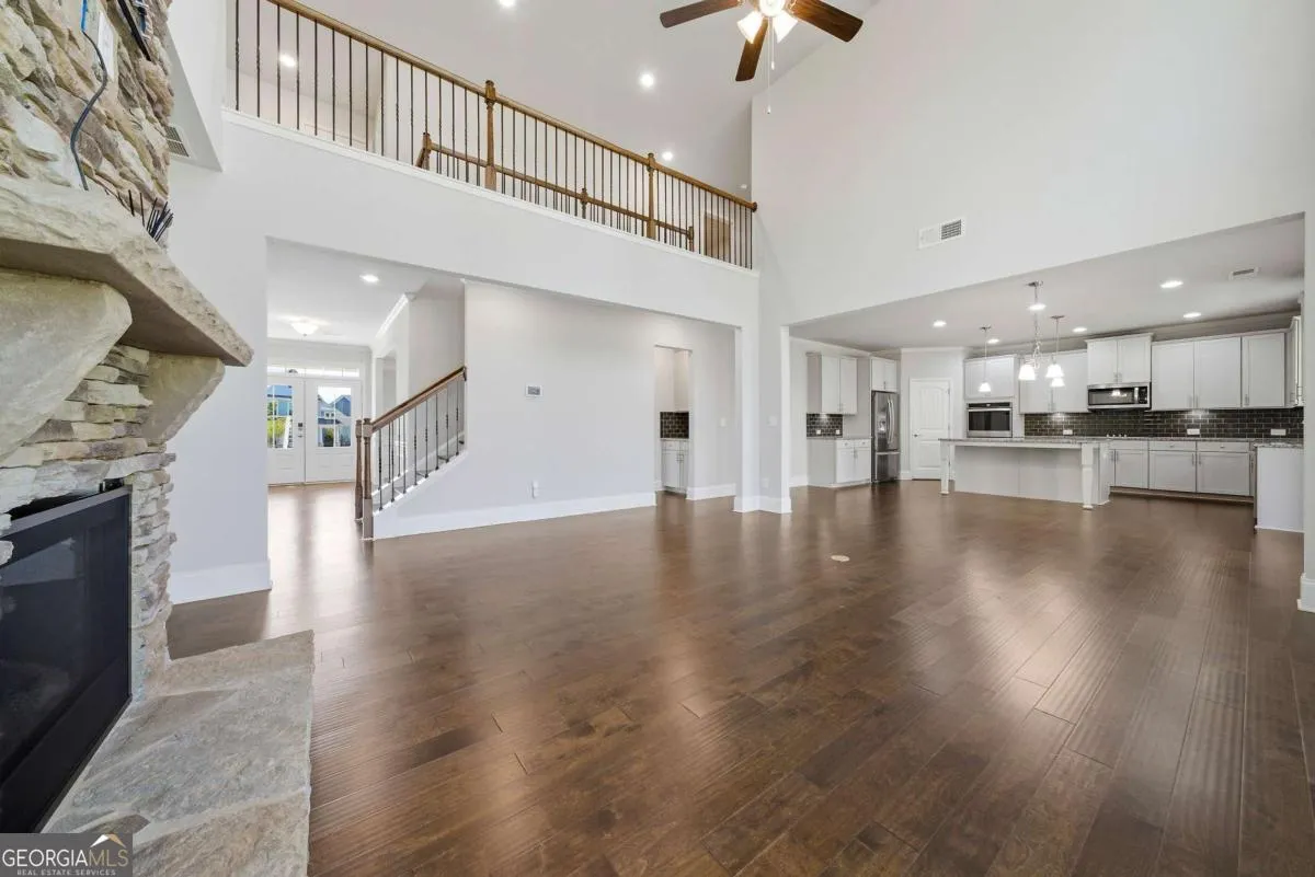 3208 Garden Hill Ln — photo 9 of 54
