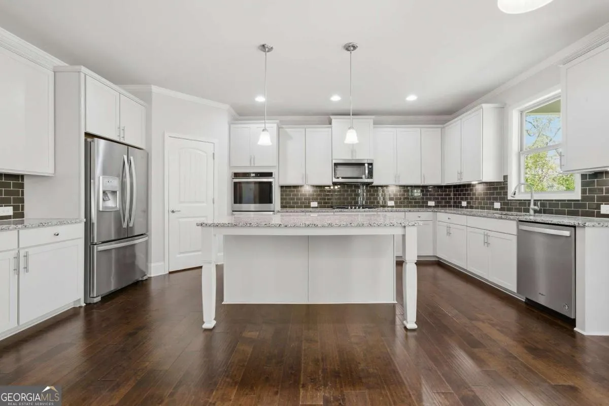 3208 Garden Hill Ln — photo 12 of 54