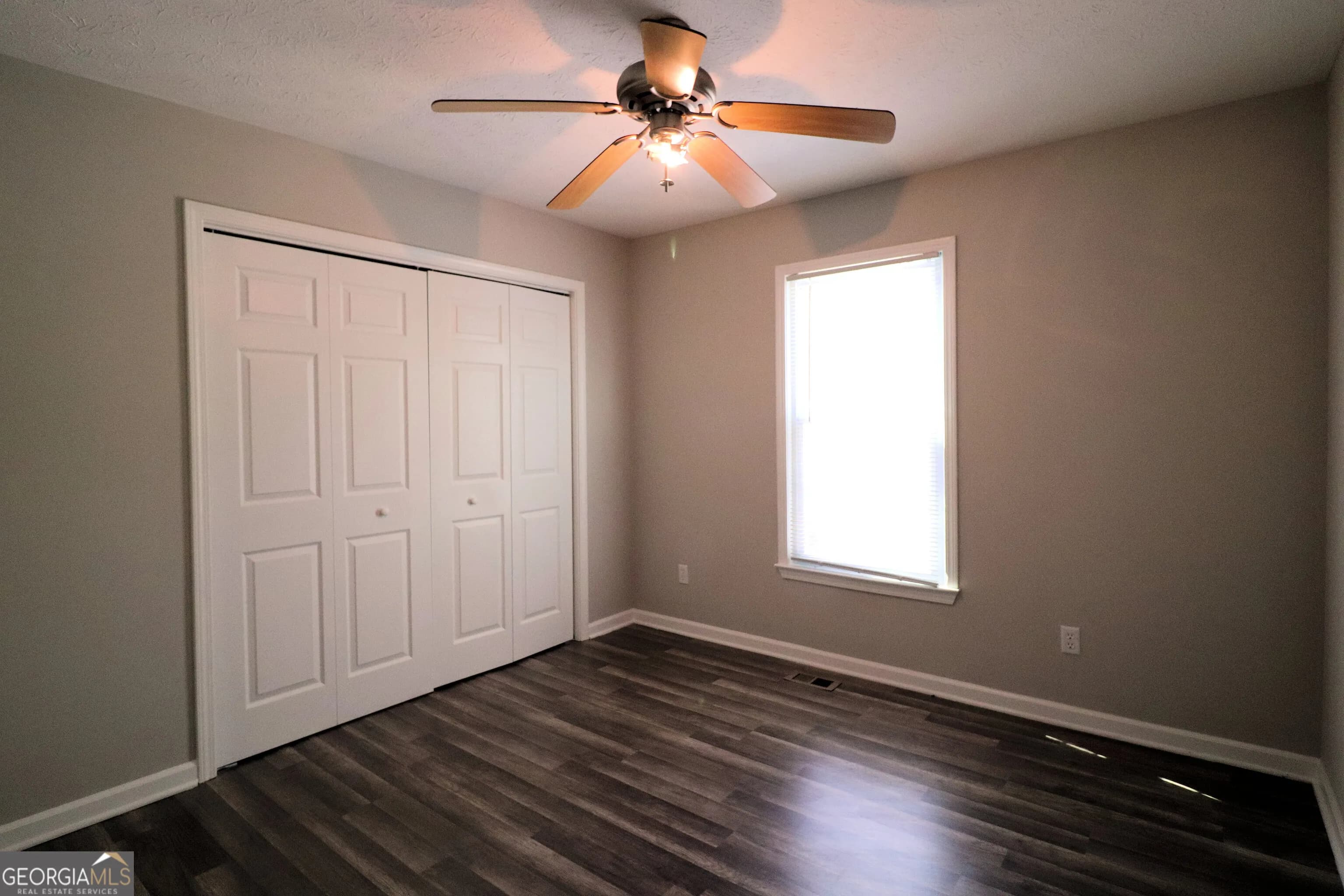192 Deerfield Dr — photo 8 of 36