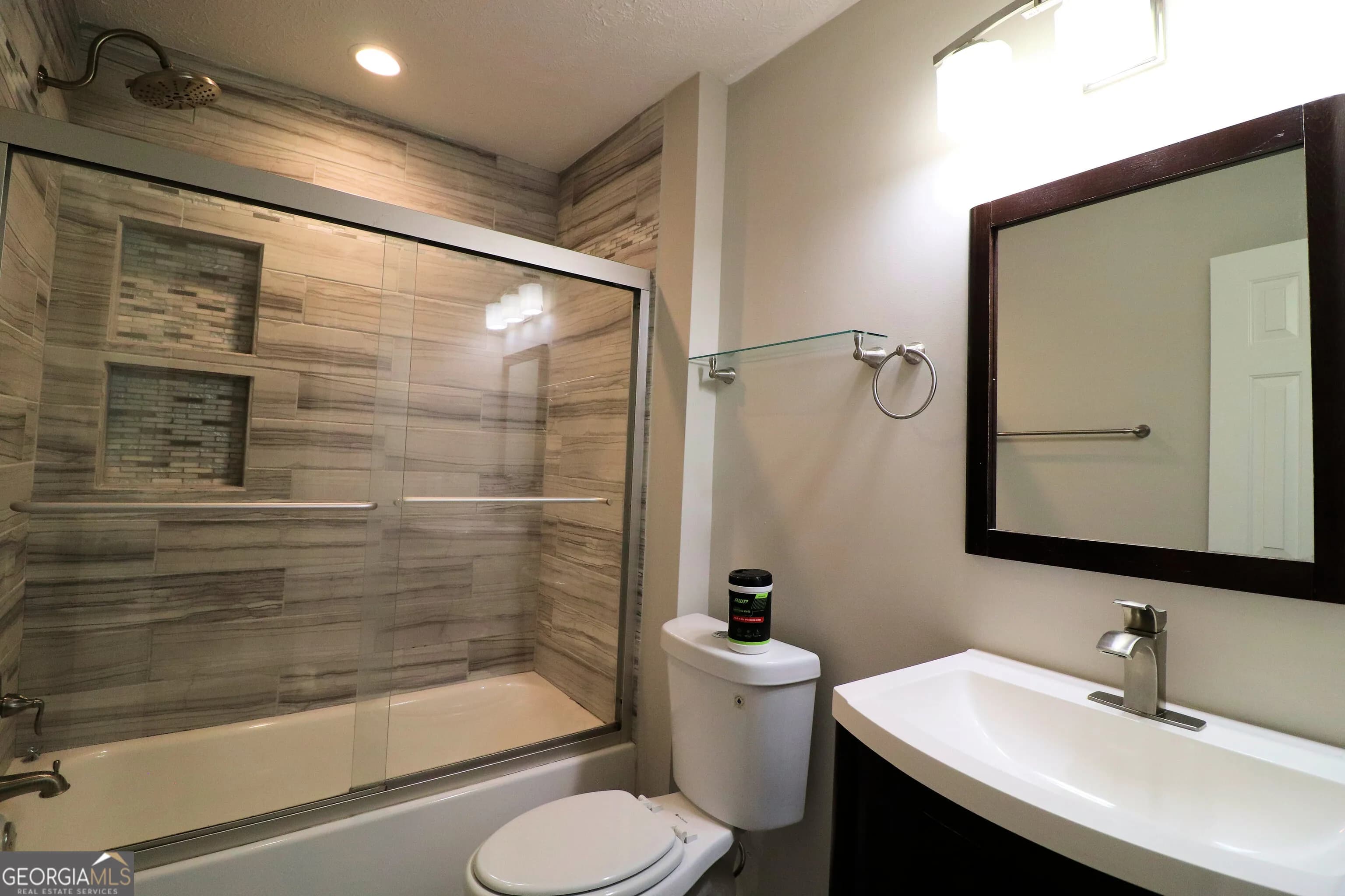 192 Deerfield Dr — photo 10 of 36