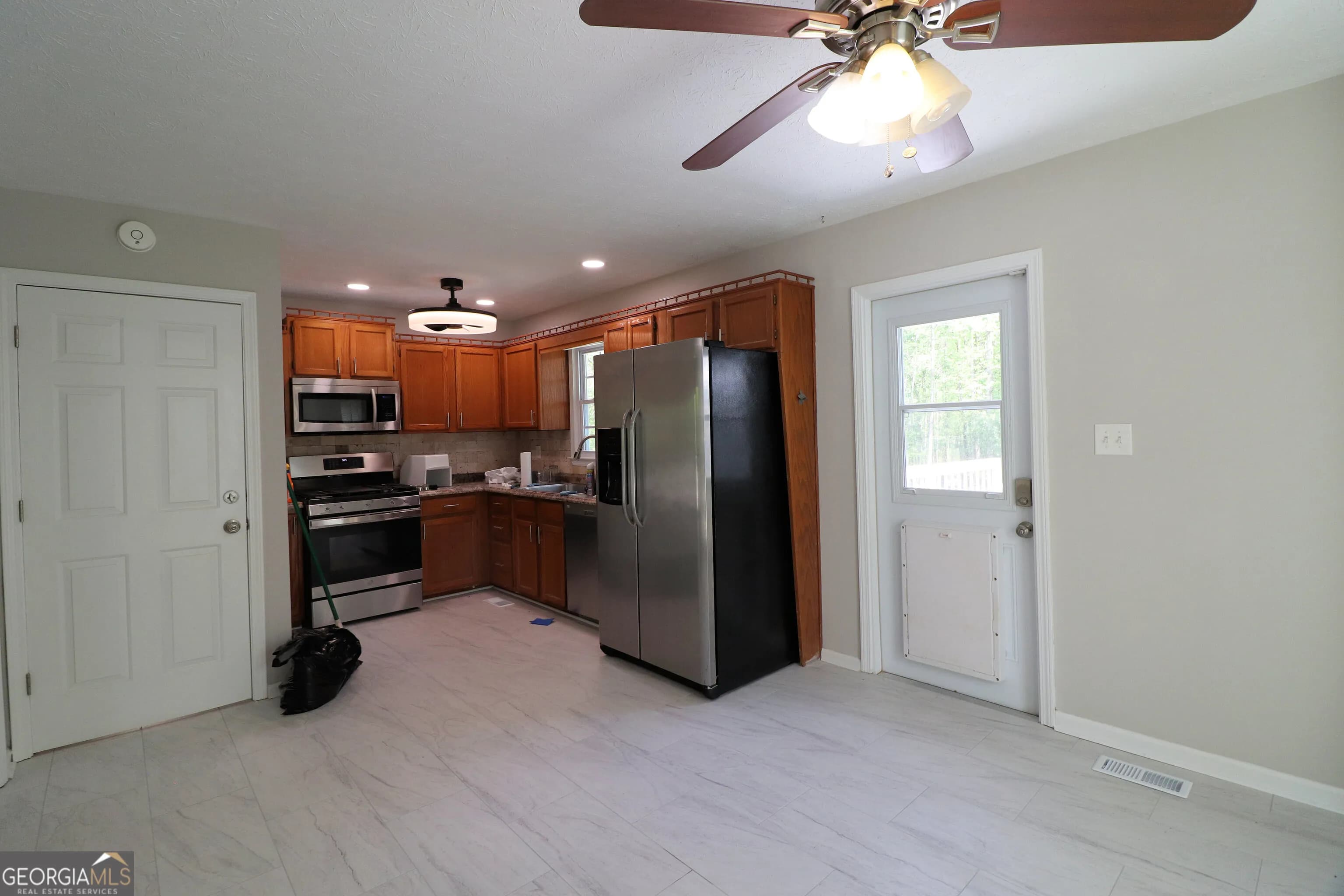 192 Deerfield Dr — photo 33 of 36